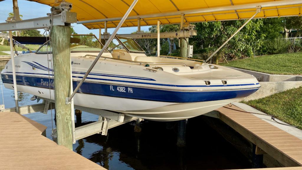 Boot Hurricane sundeck 237 miete zum Ferienhaus